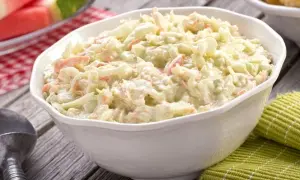 Sekretny przepis na colesław: Kremowy i chrupiący jak z KFC!