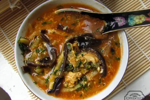 Zupa pekińska: Odkryj sekrety restauracyjnego smaku w domu!